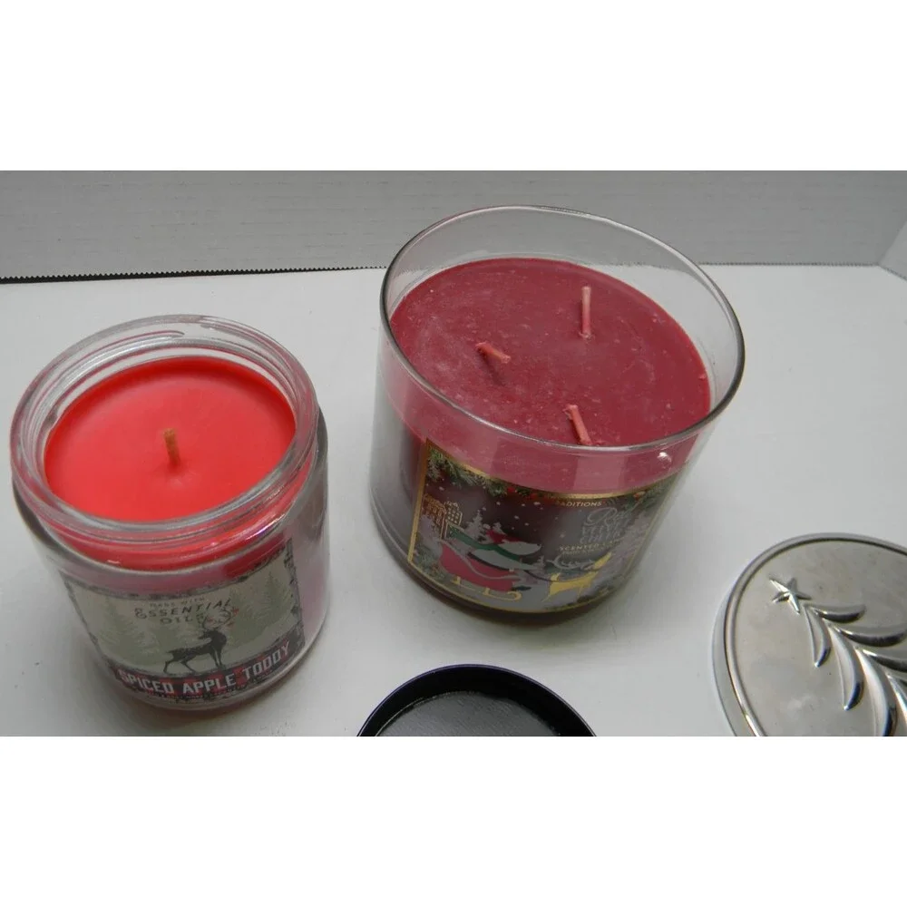 Bath & Body Works Candle Red Velvet Cheer Spiced Apple Toddy UNUSED - Picture 3 of 4